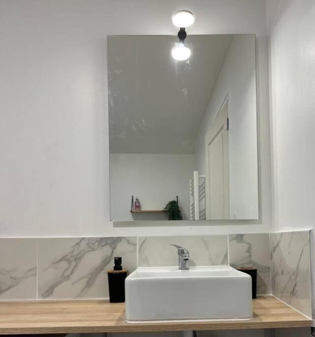 Petite Maisonnette Proche De Giverny Bonnieres-sur-Seine Bagian luar foto